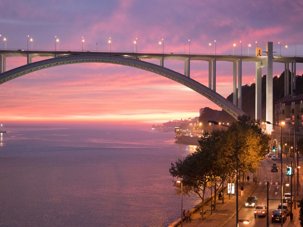 Merc Porto Central Place Eksteriør billede